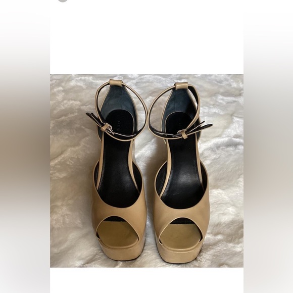CELINE Platform Peep Toe Shoes soft leather size 37 - Picture 3 of 15